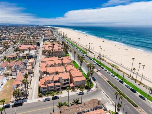 2000  Pacific Coast Hwy  108 , Huntington Beach, CA
