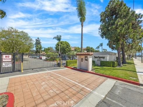 21372 Brookhurst , Huntington Beach, CA