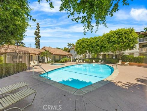 21372 Brookhurst , Huntington Beach, CA