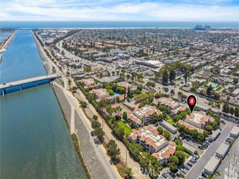 21372 Brookhurst , Huntington Beach, CA