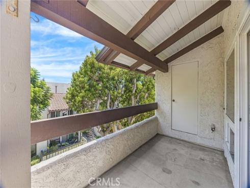 21372 Brookhurst , Huntington Beach, CA