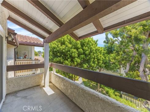 21372 Brookhurst , Huntington Beach, CA