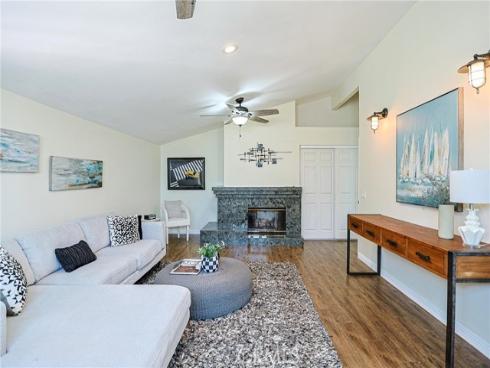 320 7th , Huntington Beach, CA
