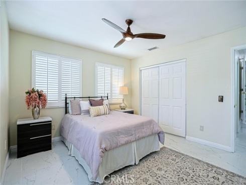 320 7th , Huntington Beach, CA