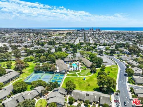 8645 Butte #602B Circle, Huntington Beach, CA
