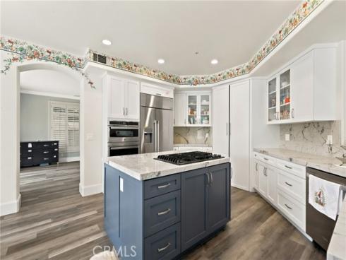 18682 Jockey Circle, Huntington Beach, CA