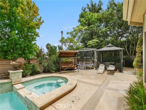 18682 Jockey Circle, Huntington Beach, CA