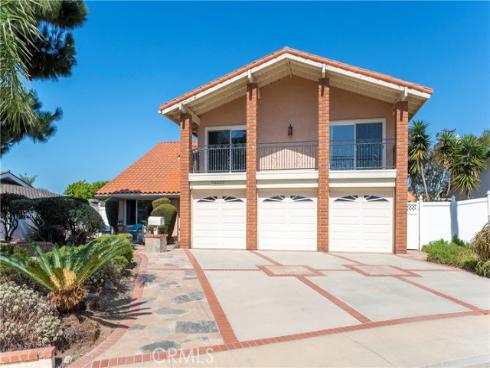 19441 Summer Breeze Lane, Huntington Beach, CA