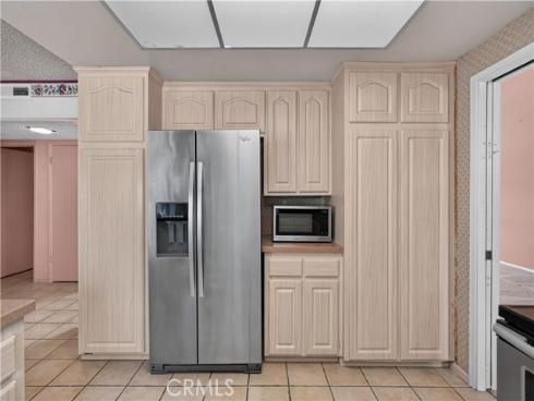 19441 Summer Breeze Lane, Huntington Beach, CA