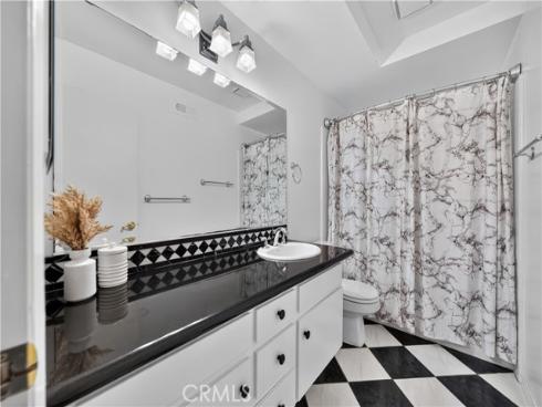 19441 Summer Breeze Lane, Huntington Beach, CA