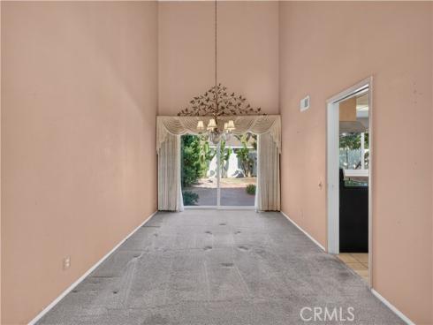 19441 Summer Breeze Lane, Huntington Beach, CA