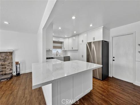5972 Meadowlark Drive, Huntington Beach, CA
