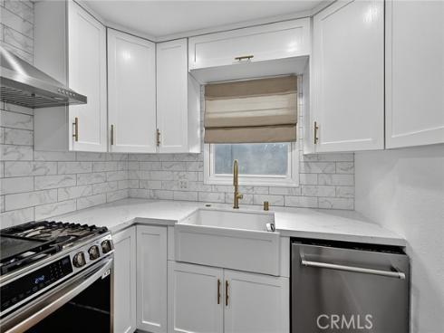5972 Meadowlark Drive, Huntington Beach, CA