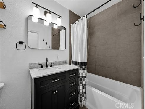5972 Meadowlark Drive, Huntington Beach, CA