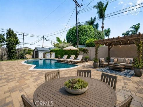 5972 Meadowlark Drive, Huntington Beach, CA