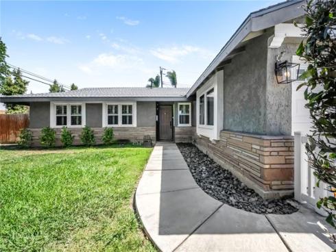 5972 Meadowlark Drive, Huntington Beach, CA