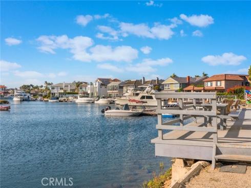16922 Pacific Coast Hwy 102 , Huntington Beach, CA