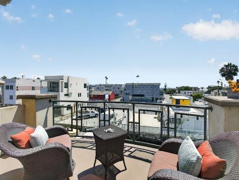 16735 Bayview Drive, Huntington Beach, CA