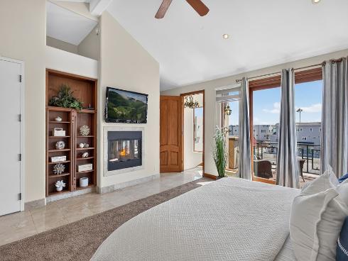 16735 Bayview Drive, Huntington Beach, CA