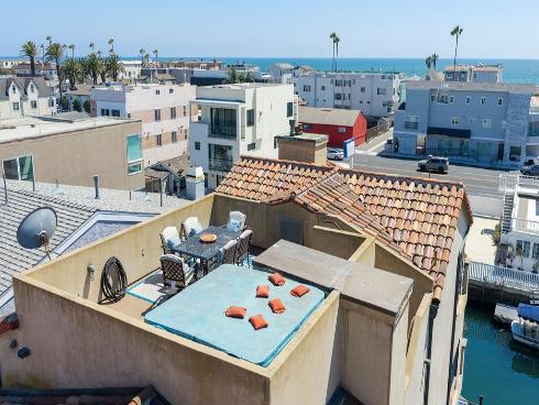 16735 Bayview Drive, Huntington Beach, CA