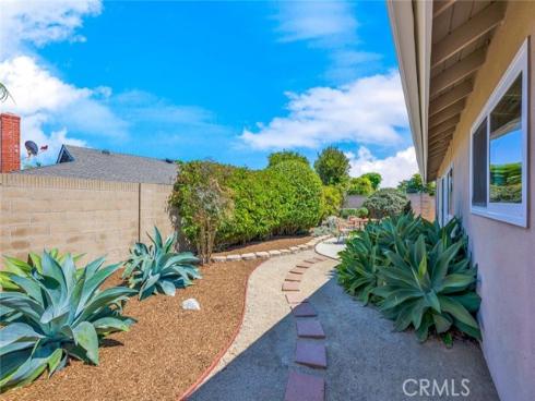 20652  Kelvin  , Huntington Beach, CA