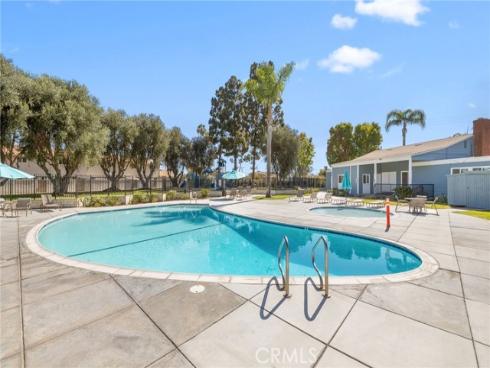 19843 Berkshire Lane, Huntington Beach, CA