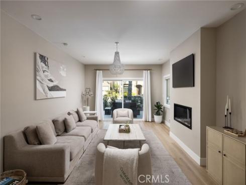 207  21st  , Huntington Beach, CA