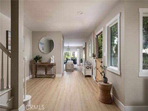 207  21st  , Huntington Beach, CA