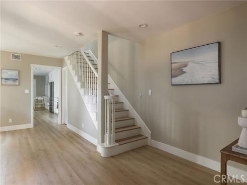 207  21st  , Huntington Beach, CA