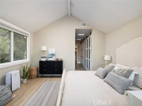 207  21st  , Huntington Beach, CA