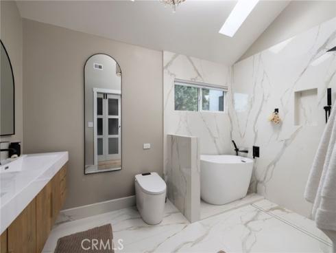207  21st  , Huntington Beach, CA