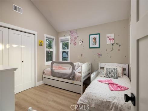 207  21st  , Huntington Beach, CA