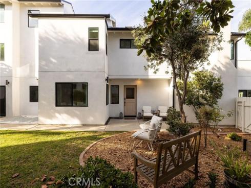 207  21st  , Huntington Beach, CA