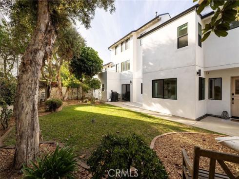 207  21st  , Huntington Beach, CA