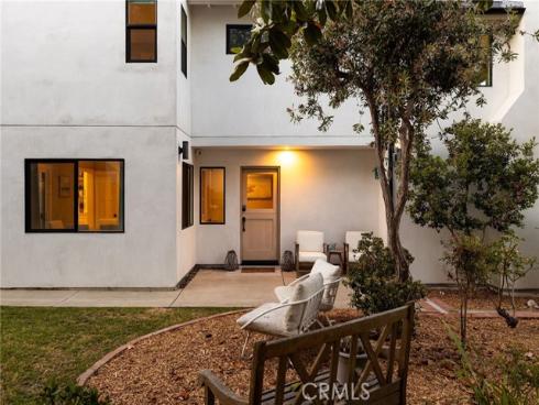 207  21st  , Huntington Beach, CA