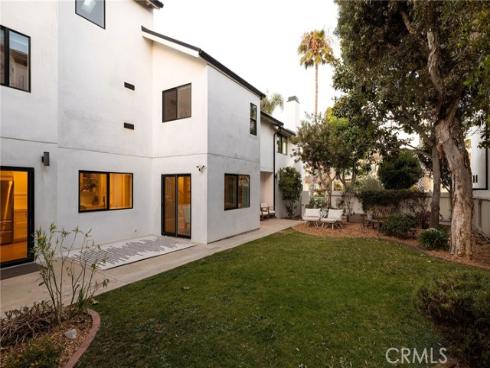 207  21st  , Huntington Beach, CA