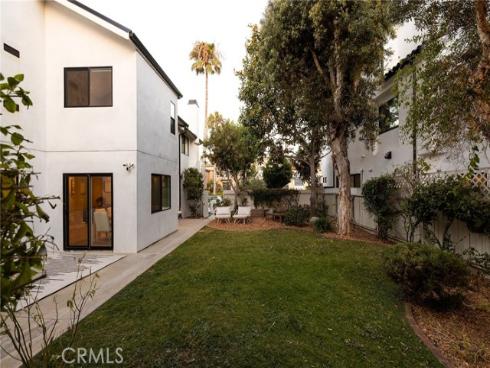 207  21st  , Huntington Beach, CA