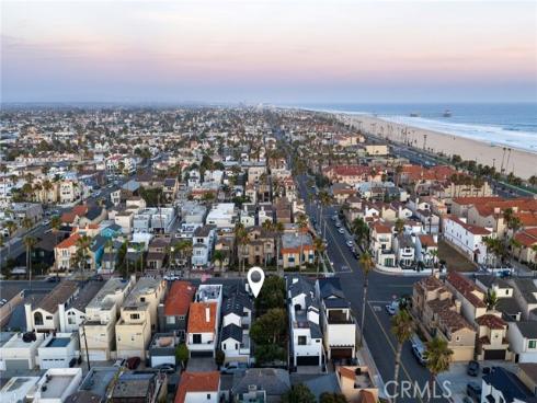 207  21st  , Huntington Beach, CA
