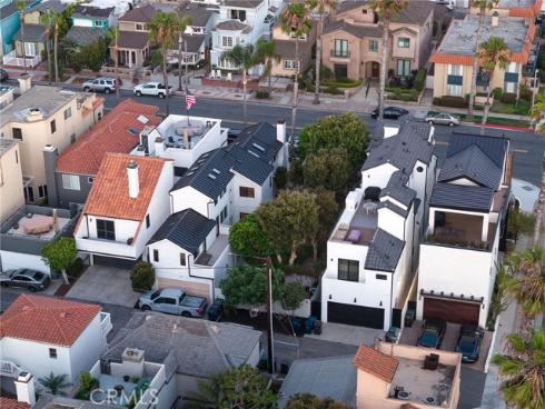 207  21st  , Huntington Beach, CA
