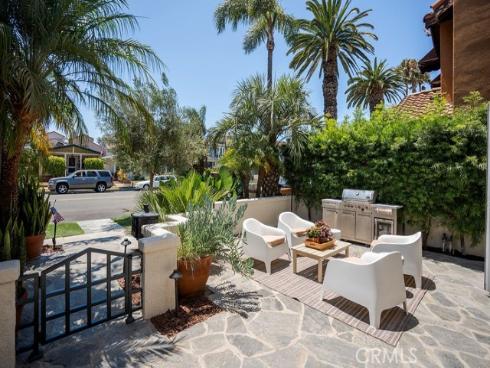 519 10th , Huntington Beach, CA