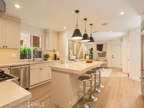 519 10th , Huntington Beach, CA