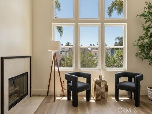 519 10th , Huntington Beach, CA