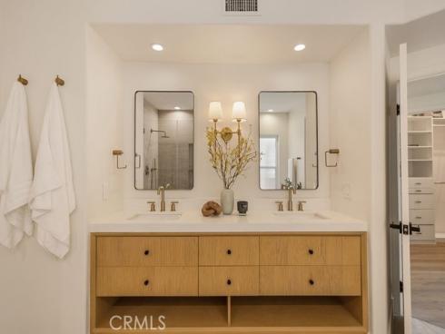519 10th , Huntington Beach, CA