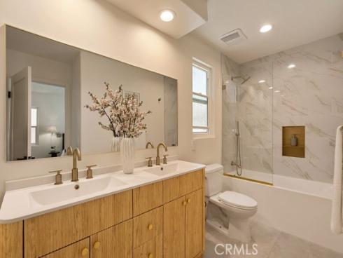 519 10th , Huntington Beach, CA