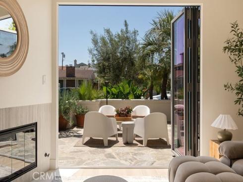 519 10th , Huntington Beach, CA