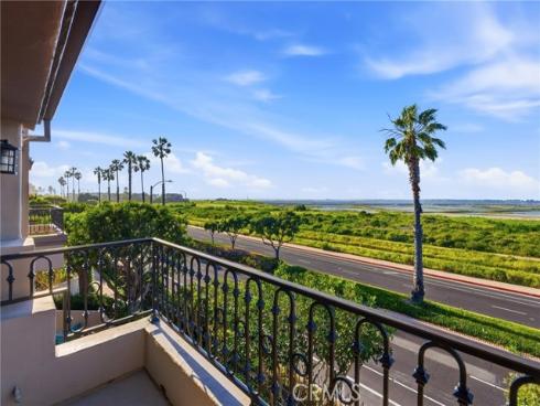 19225 Seabrook , Huntington Beach, CA