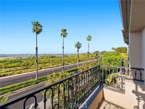 19225 Seabrook , Huntington Beach, CA