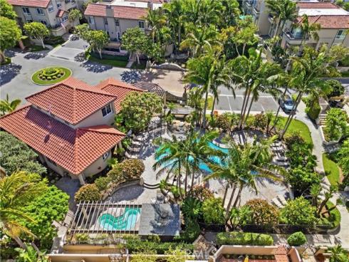 19225 Seabrook , Huntington Beach, CA