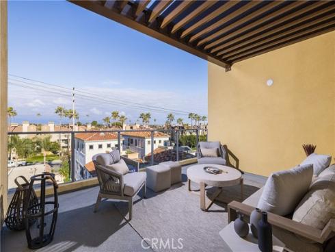 414  Main  420  Street, Huntington Beach, CA