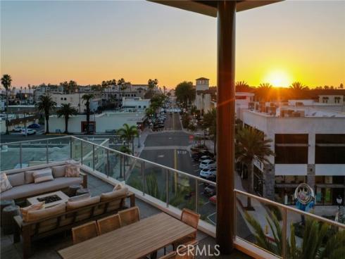 414  Main  420  Street, Huntington Beach, CA